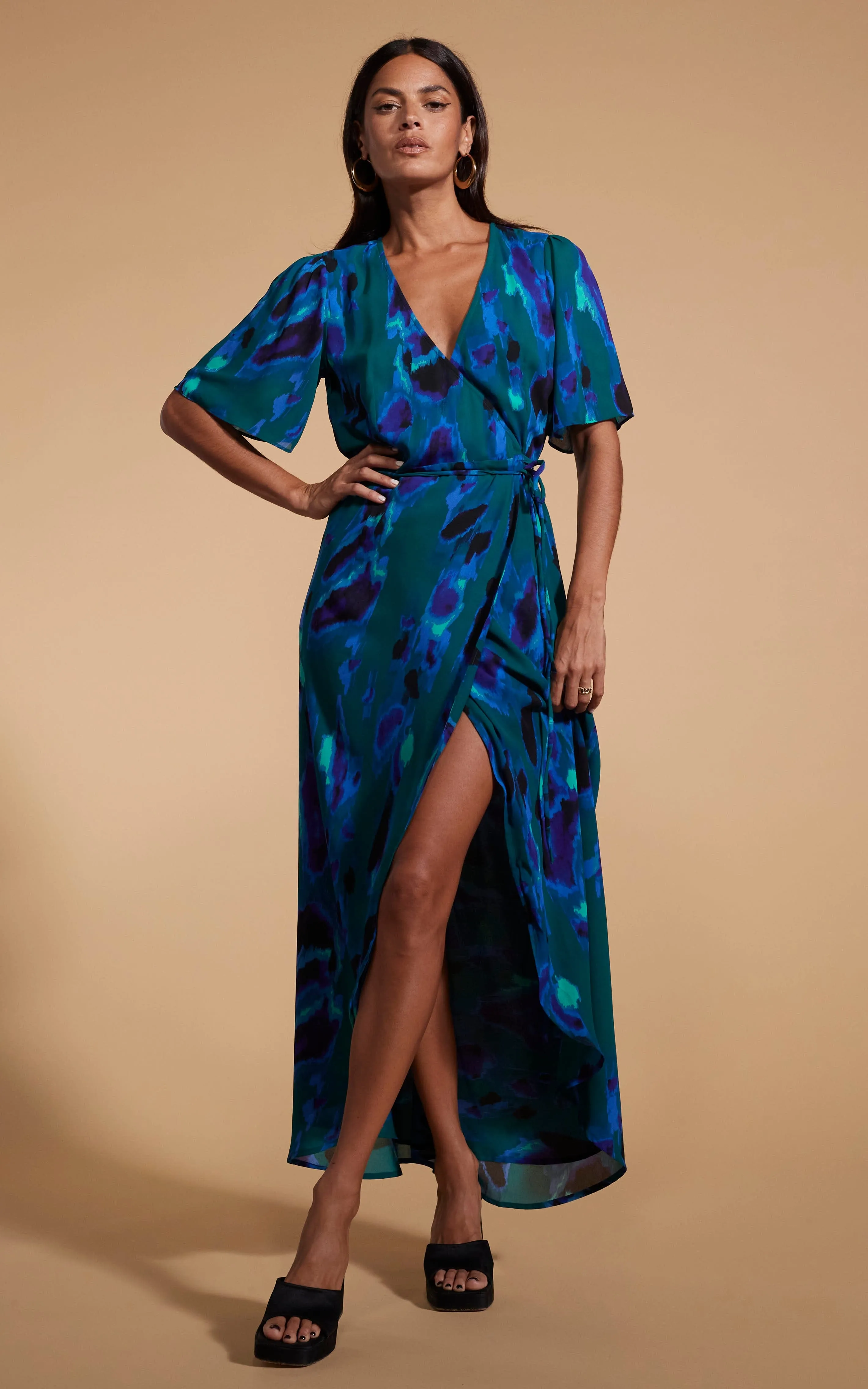 Jenna Maxi Dress In Abstract Camo Blue On Green