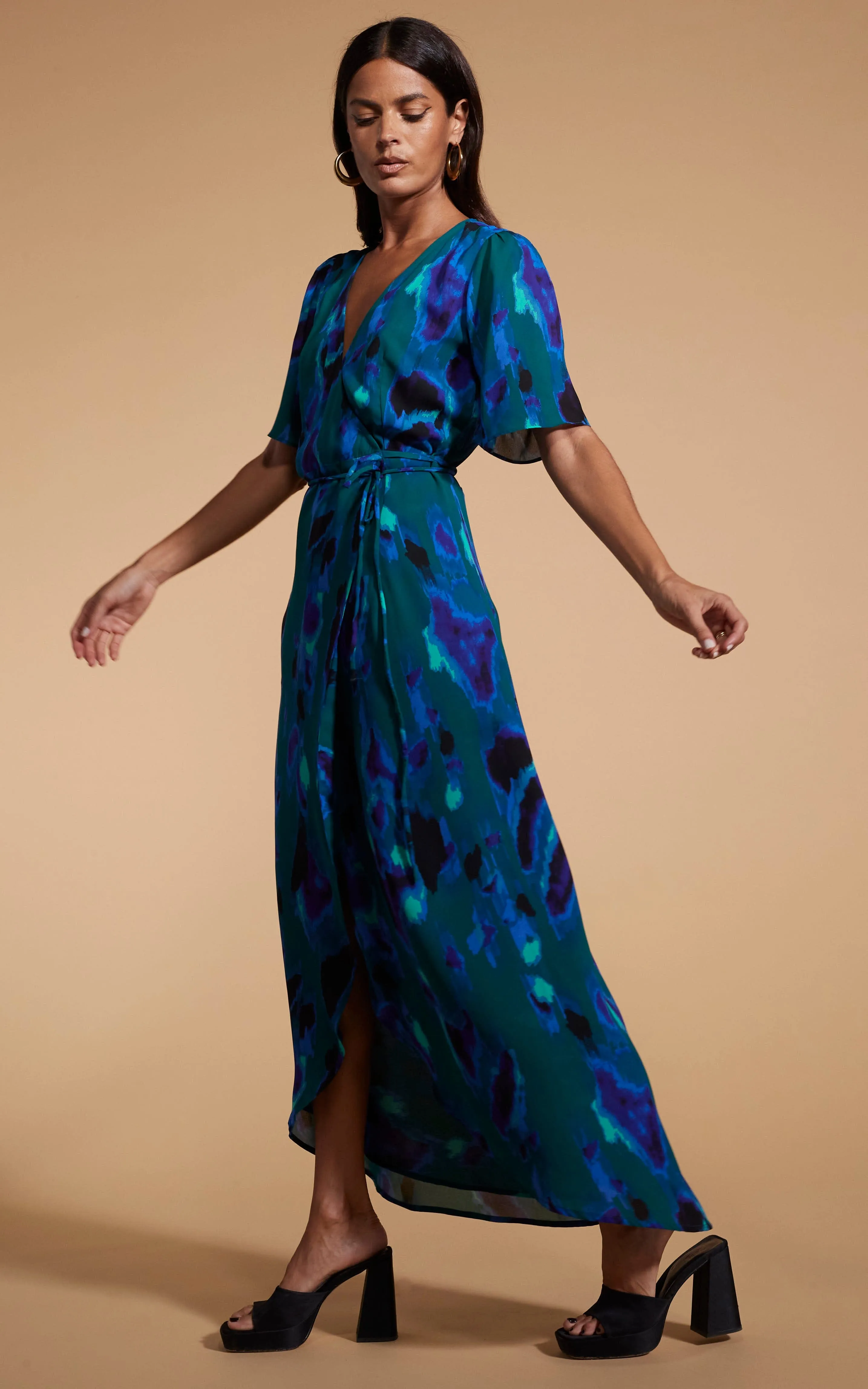 Jenna Maxi Dress In Abstract Camo Blue On Green