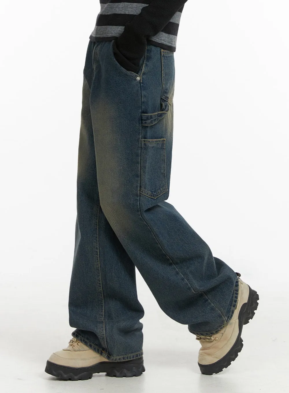 Washed Straight-Leg Jeans CJ417